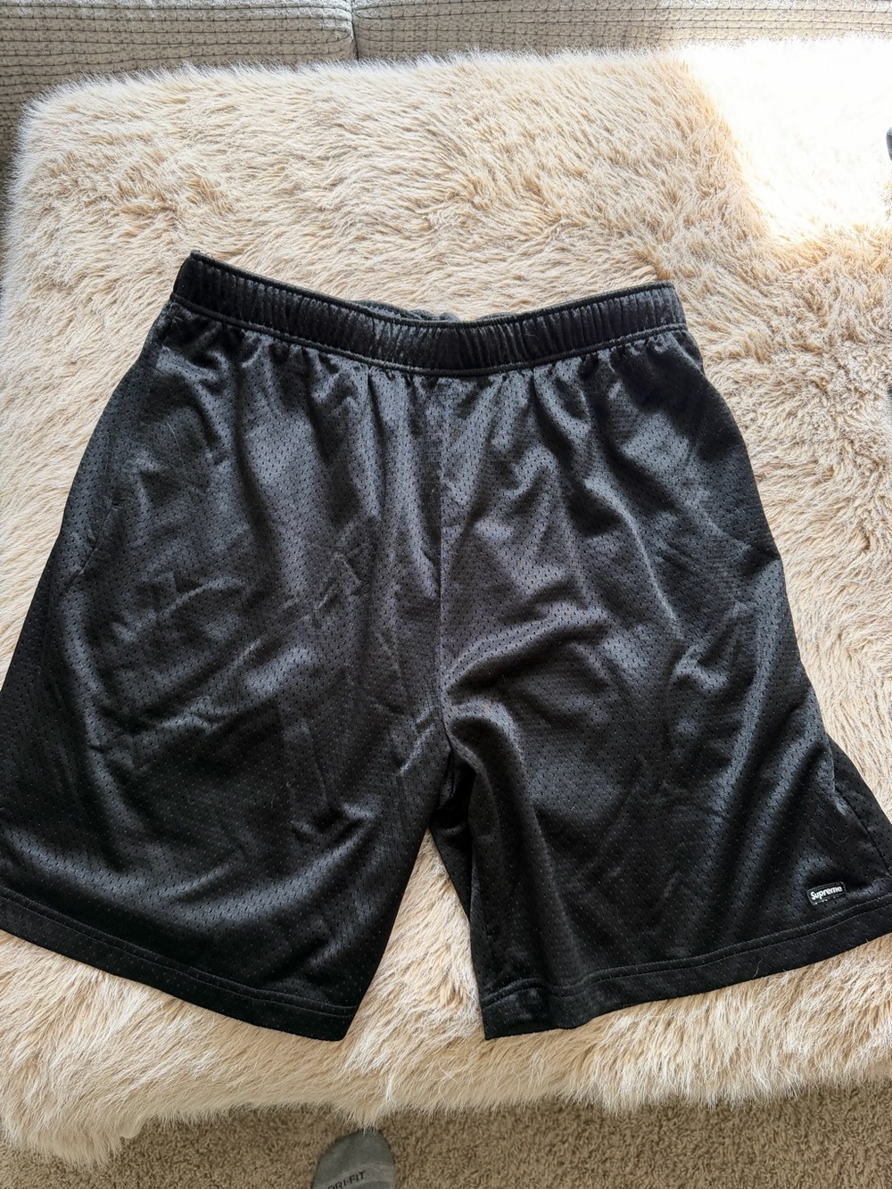 Supreme Small Box Mesh Shorts (M)